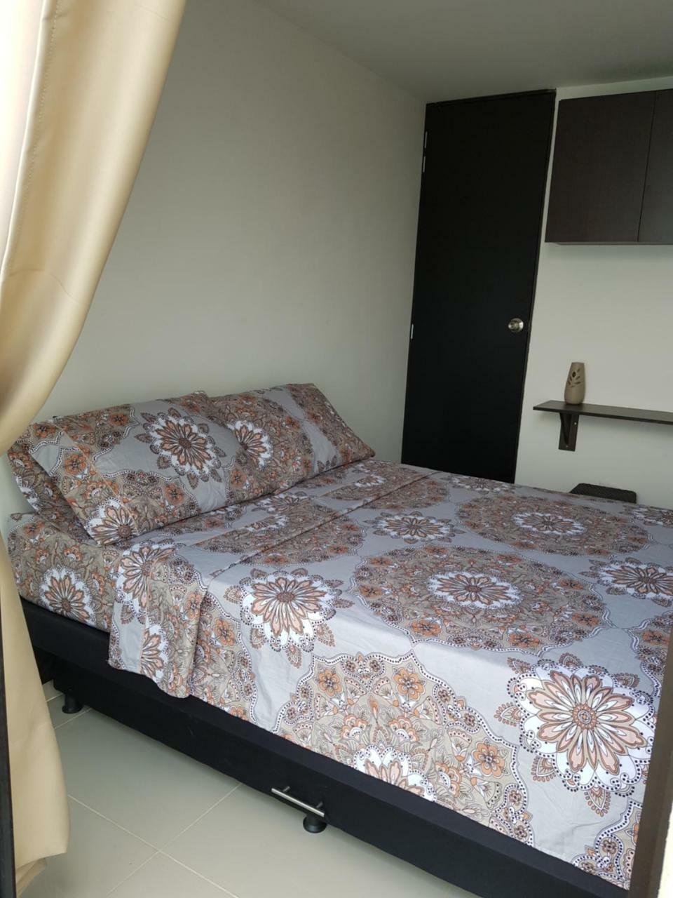 Apartasuites Medellin Los Molinos Bagian luar foto